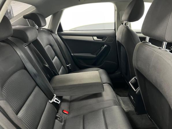 Audi A4 IV (B8) Рестайлинг с пробегом 2014 года, цена 1 300 000 рублей, 242144 км, седан, Автокод Объявления