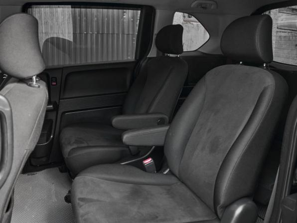 Honda Freed I с пробегом 2010 года, цена 990 000 рублей, 140669 км, компактвэн, Автокод Объявления