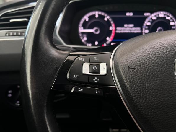 Volkswagen Tiguan II с пробегом 2019 года, цена 2 720 000 рублей, 129306 км, внедорожник, Автокод Объявления