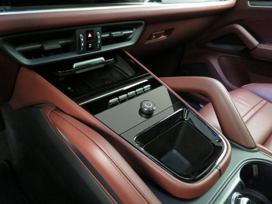 Porsche Cayenne III Рестайлинг Санкт-Петербург  - изображение 22