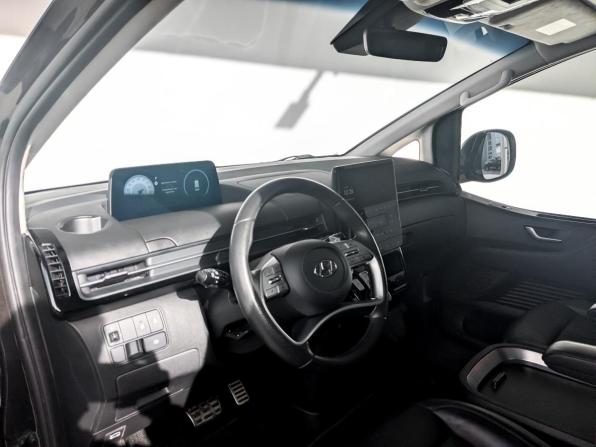 Hyundai Staria I с пробегом 2023 года, цена 4 850 000 рублей, 48774 км, минивэн, Автокод Объявления
