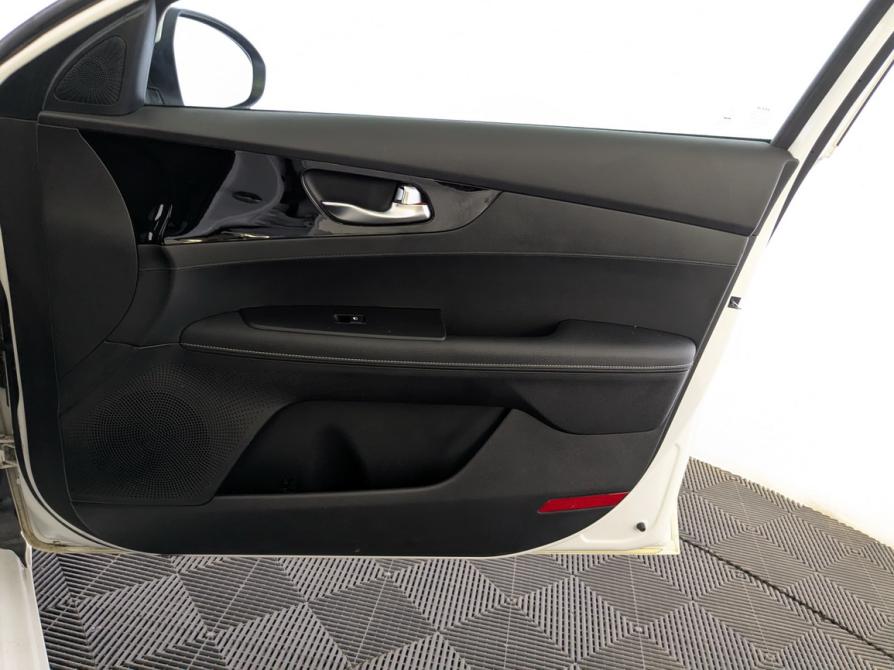 Kia Cerato IV Рестайлинг Москва  - изображение 23