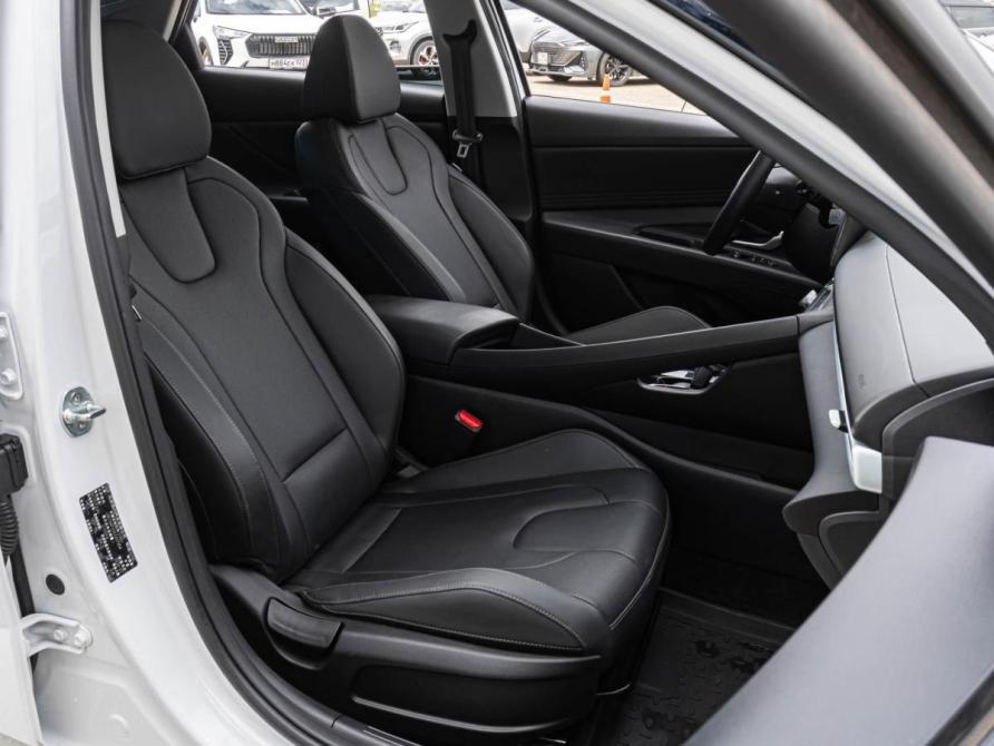Hyundai Elantra VII (CN7) Рестайлинг Краснодар  - изображение 8
