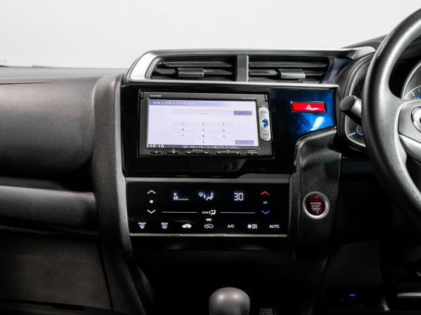 Honda Fit III с пробегом 2014 года, цена 1 050 000 рублей, 112214 км, хэтчбек, Автокод Объявления