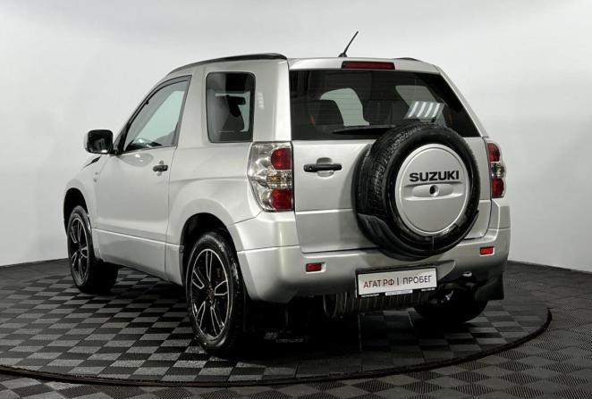 Suzuki Grand Vitara II с пробегом 2005 года, цена 650 000 рублей, 249485 км, внедорожник, Автокод Объявления