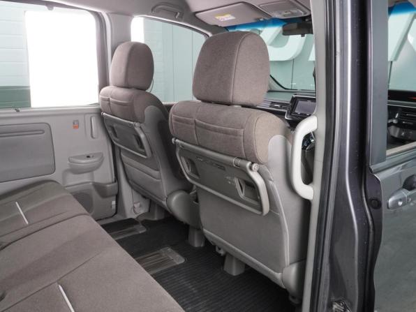 Honda Stepwgn V с пробегом 2017 года, цена 1 824 000 рублей, 242487 км, минивэн, Автокод Объявления
