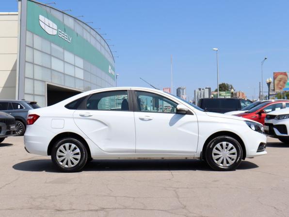 Lada (ВАЗ) Vesta I с пробегом 2021 года, цена 1 140 000 рублей, 26184 км, седан, Автокод Объявления