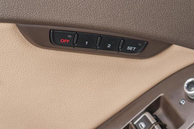 Audi A4 IV (B8) Рестайлинг с пробегом 2014 года, цена 1 579 000 рублей, 387120 км, универсал, Автокод Объявления