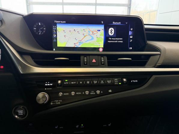Lexus ES VII Рестайлинг с пробегом 2021 года, цена 4 450 000 рублей, 81775 км, седан, Автокод Объявления