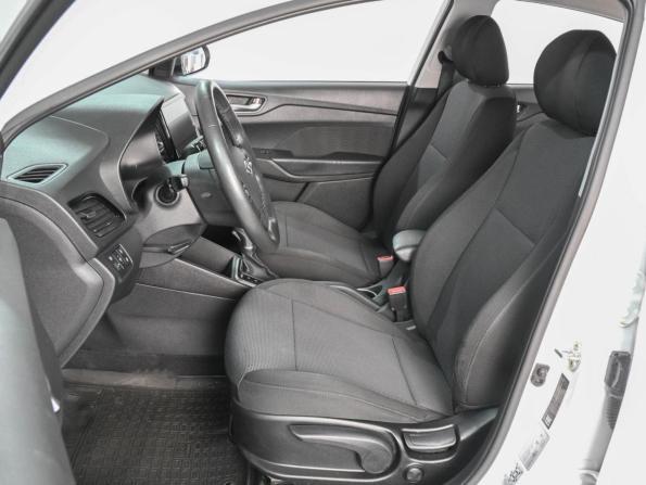 Hyundai Solaris II Рестайлинг с пробегом 2021 года, цена 1 615 000 рублей, 124198 км, седан, Автокод Объявления