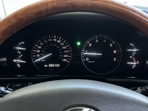 Lexus LX II Рестайлинг с пробегом 2004 года, цена 2 348 000 рублей, 356495 км, внедорожник, Автокод Объявления