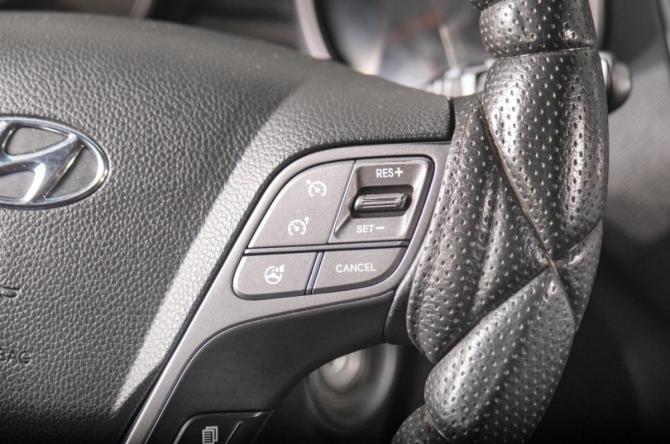 Hyundai Santa Fe III с пробегом 2012 года, цена 1 939 000 рублей, 210000 км, внедорожник, Автокод Объявления