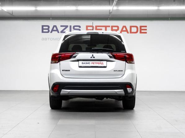 Mitsubishi Outlander III Рестайлинг с пробегом 2015 года, цена 1 670 000 рублей, 133119 км, внедорожник, Автокод Объявления