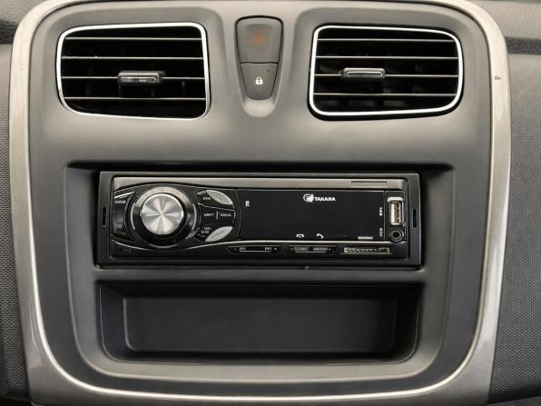 Renault Sandero II с пробегом 2015 года, цена 947 000 рублей, 46534 км, хэтчбек, Автокод Объявления