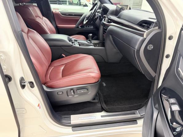 Lexus LX III Рестайлинг 2 с пробегом 2019 года, цена 10 200 000 рублей, 105745 км, внедорожник, Автокод Объявления