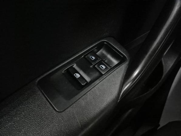Volkswagen Polo V с пробегом 2015 года, цена 690 000 рублей, 223926 км, седан, Автокод Объявления