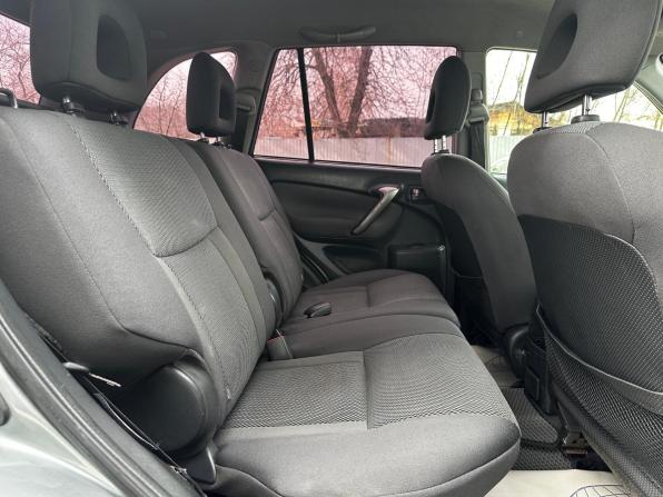 Toyota RAV4 II (XA20) Рестайлинг с пробегом 2004 года, цена 795 000 рублей, 272731 км, внедорожник, Автокод Объявления