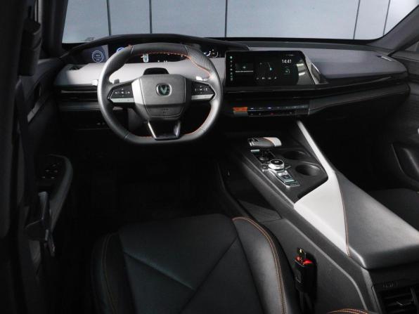 Changan UNI-V I с пробегом 2023 года, цена 2 325 000 рублей, 26824 км, лифтбек, Автокод Объявления
