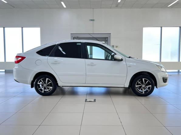 Lada (ВАЗ) Granta I с пробегом 2015 года, цена 550 000 рублей, 108695 км, лифтбек, Автокод Объявления