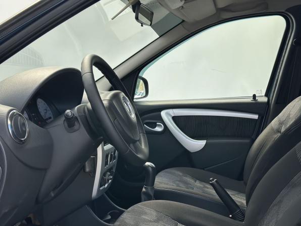 Renault Logan I Рестайлинг с пробегом 2011 года, цена 545 000 рублей, 213643 км, седан, Автокод Объявления