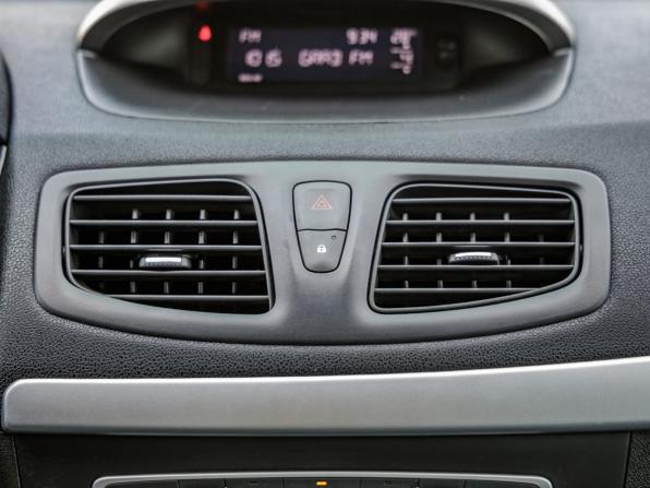Renault Fluence I с пробегом 2012 года, цена 784 000 рублей, 130713 км, седан, Автокод Объявления