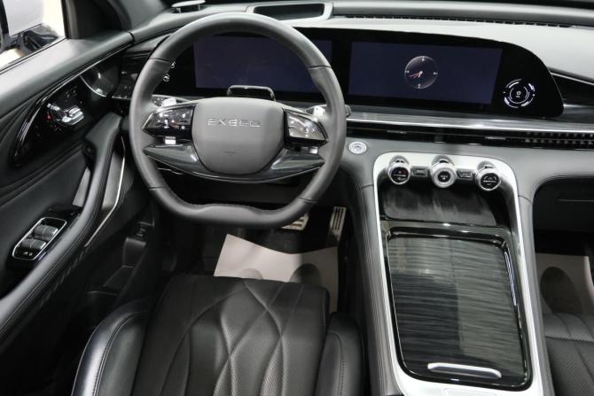 Exeed RX с пробегом 2023 года, цена 3 699 000 рублей, 4600 км, внедорожник, Автокод Объявления