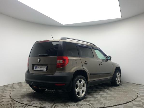 Skoda Yeti I с пробегом 2012 года, цена 790 000 рублей, 225279 км, внедорожник, Автокод Объявления