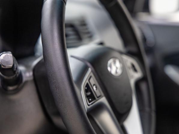 Hyundai Solaris I Рестайлинг с пробегом 2015 года, цена 878 000 рублей, 165377 км, седан, Автокод Объявления