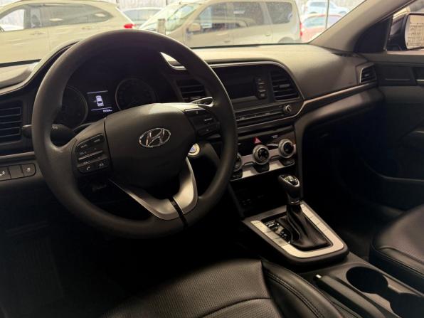 Hyundai Avante VI Рестайлинг с пробегом 2019 года, цена 1 800 000 рублей, 58911 км, седан, Автокод Объявления