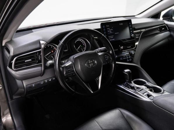 Toyota Camry VIII (XV70) Рестайлинг с пробегом 2021 года, цена 3 150 000 рублей, 51064 км, седан, Автокод Объявления