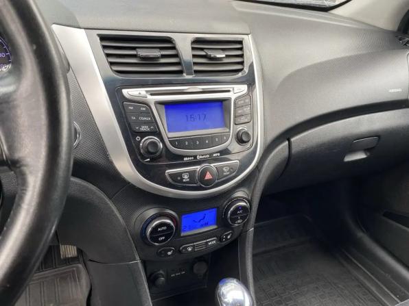 Hyundai Solaris I с пробегом 2012 года, цена 750 000 рублей, 215222 км, седан, Автокод Объявления