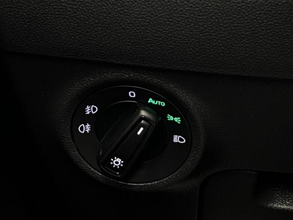 Skoda Karoq I с пробегом 2021 года, цена 1 999 000 рублей, 140769 км, внедорожник, Автокод Объявления