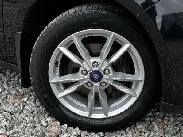 Ford Focus III с пробегом 2015 года, цена 868 000 рублей, 203642 км, хэтчбек, Автокод Объявления