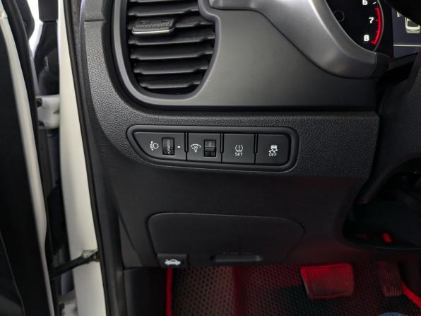 Kia Rio IV Рестайлинг с пробегом 2021 года, цена 1 781 000 рублей, 96650 км, седан, Автокод Объявления