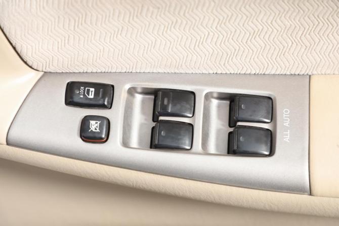 Toyota Corolla IX (E120 E130) Рестайлинг с пробегом 2006 года, цена 599 000 рублей, 224000 км, седан, Автокод Объявления