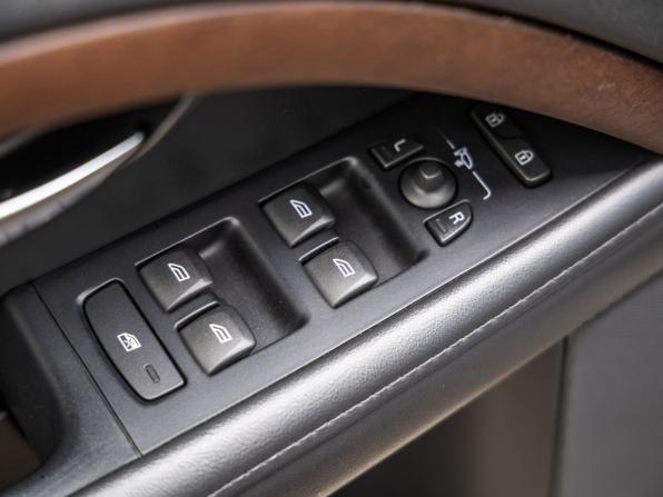 Volvo XC70 II с пробегом 2012 года, цена 1 378 000 рублей, 299373 км, универсал, Автокод Объявления