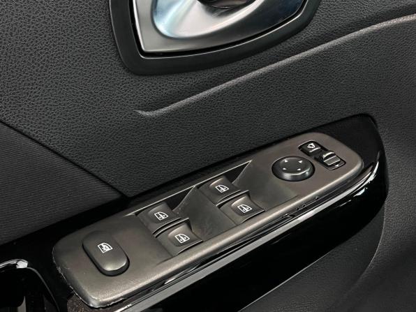 Renault Kaptur I Рестайлинг с пробегом 2020 года, цена 1 604 000 рублей, 60829 км, внедорожник, Автокод Объявления
