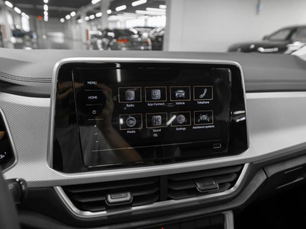 Volkswagen T-Roc I (China Market) Рестайлинг с пробегом 2026 года, цена 3 400 000 рублей, 50 км, внедорожник, Автокод Объявления