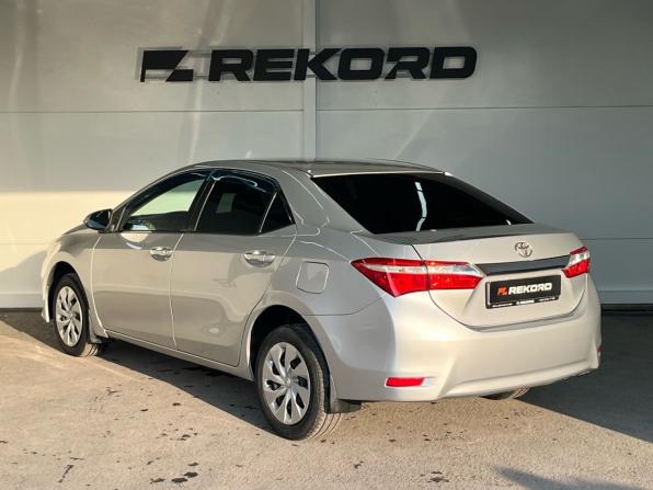 Toyota Corolla XI (E160 E170 E180) с пробегом 2013 года, цена 1 399 000 рублей, 157800 км, седан, Автокод Объявления