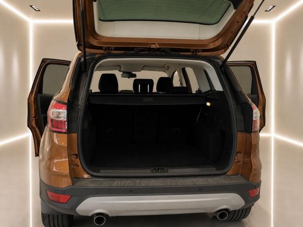 Ford Kuga II Рестайлинг с пробегом 2017 года, цена 1 745 000 рублей, 141130 км, внедорожник, Автокод Объявления