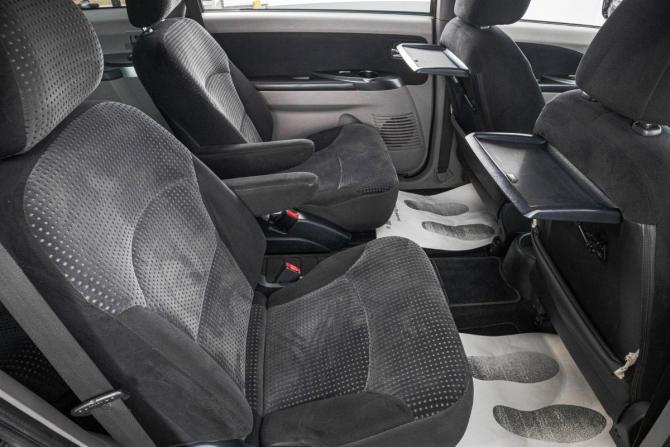 Mitsubishi Grandis I с пробегом 2006 года, цена 679 000 рублей, 393400 км, минивэн, Автокод Объявления