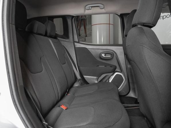 Jeep Renegade I Рестайлинг с пробегом 2019 года, цена 1 699 854 рубля, 122937 км, внедорожник, Автокод Объявления