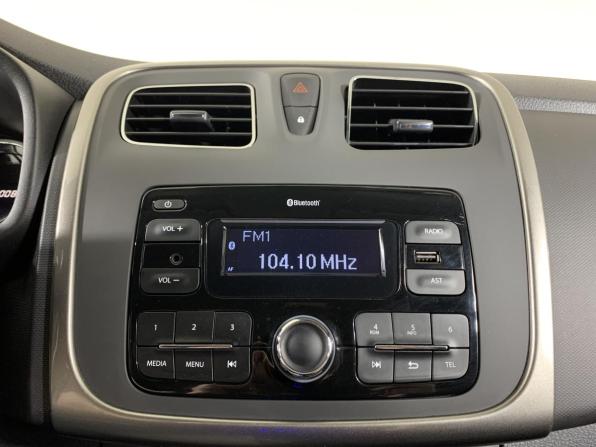 Renault Logan II Рестайлинг с пробегом 2021 года, цена 918 000 рублей, 120085 км, седан, Автокод Объявления