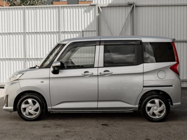 Toyota Roomy I с пробегом 2018 года, цена 900 000 рублей, 141557 км, минивэн, Автокод Объявления
