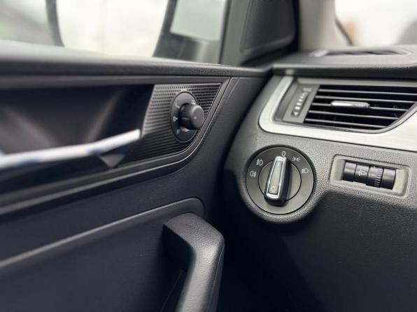 Skoda Rapid I Рестайлинг с пробегом 2019 года, цена 1 500 000 рублей, 71300 км, лифтбек, Автокод Объявления