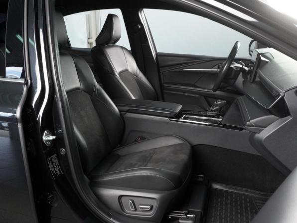 Toyota Camry IX (XV80) China Market с пробегом 2024 года, цена 3 557 000 рублей, 48433 км, седан, Автокод Объявления
