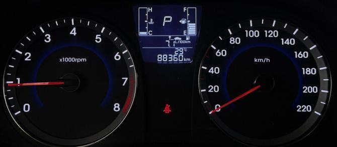 Hyundai Solaris I Рестайлинг с пробегом 2016 года, цена 990 000 рублей, 88360 км, седан, Автокод Объявления