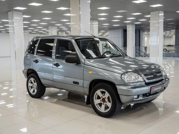 Chevrolet Niva I с пробегом 2004 года, цена 227 000 рублей, 236221 км, внедорожник, Автокод Объявления