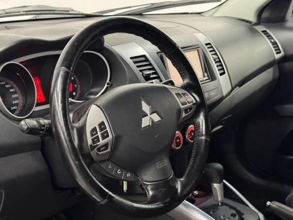 Mitsubishi Outlander II с пробегом 2008 года, цена 1 050 000 рублей, 335139 км, внедорожник, Автокод Объявления