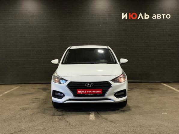 Hyundai Solaris II с пробегом 2017 года, цена 1 040 000 рублей, 152205 км, седан, Автокод Объявления